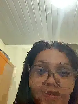 Snapshot of viviboraaaa chatting on 04/23/26, 01:18 viviboraaaa online show from 04/23/26, 01:18