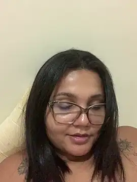 Snapshot of viviboraaaa chatting on 05/05/26, 01:13 viviboraaaa online show from 05/05/26, 01:13