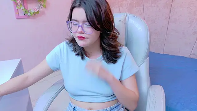 Alexa Missfortune online show from 04/23/26, 10:23