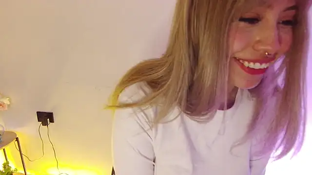 Evannia online show from 05/18/26, 04:07