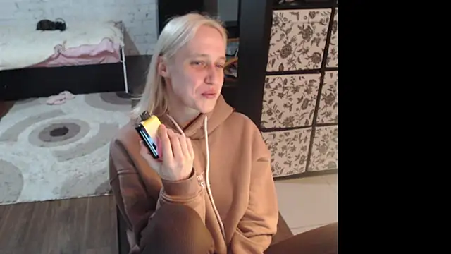 Snapshot of Sweet_hot_shrmp chatting on 04/09/26, 06:46 Sweet hot shrmp online show from 04/09/26, 06:46