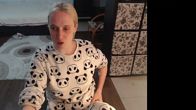 Sweet hot shrmp online show from 05/03/26, 07:42