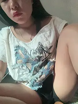 Snapshot of Gina-li chatting on 06/07/26, 12:04 Gina-li online show from 06/07/26, 12:04