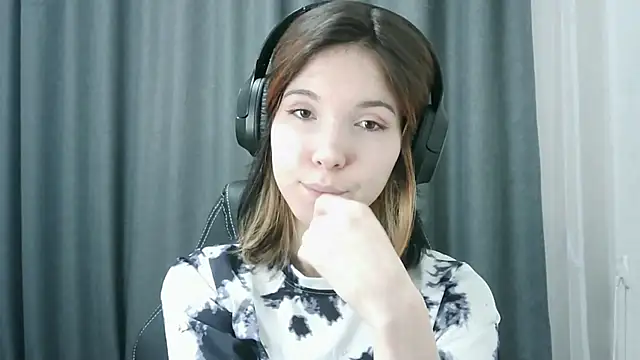 Snapshot of RubyBooby chatting on 04/28/26, 04:45 RubyBooby online show from 04/28/26, 04:45