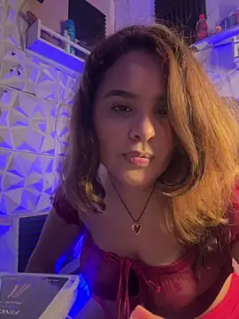 SaskiaDeluxe online show from 04/04/26, 07:39