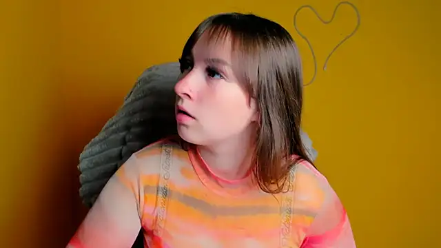 Snapshot of Tiffani_Angel chatting on 06/17/26, 05:21 Tiffani Angel online show from 06/17/26, 05:21