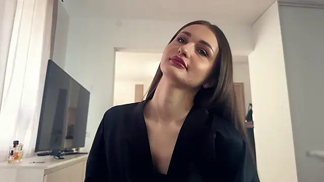 HallieHollo online show from 04/03/26, 06:11