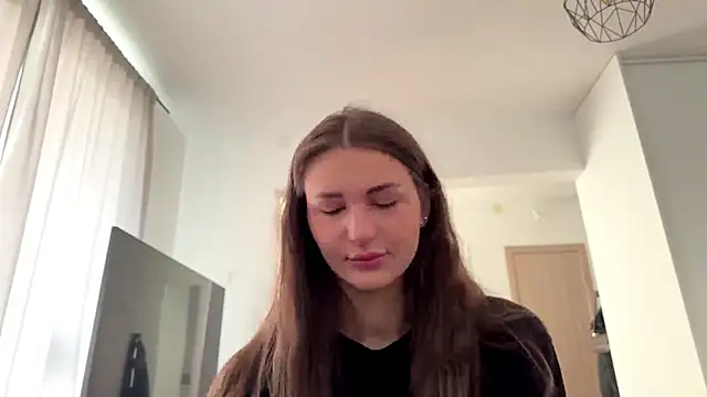 Snapshot of HallieHollo chatting on 04/16/26, 07:20 HallieHollo online show from 04/16/26, 07:20