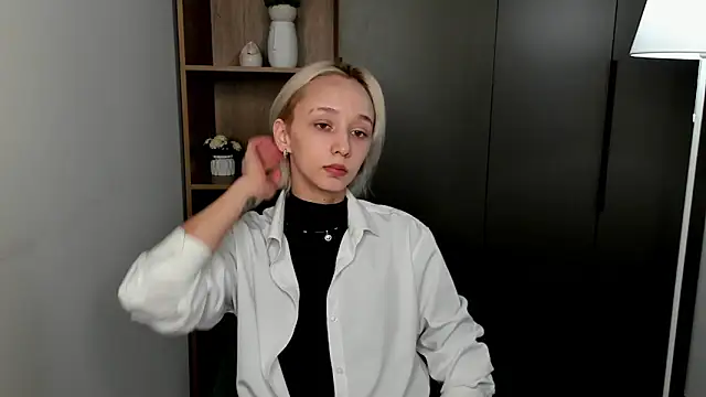 Snapshot of TeshaDurrell chatting on 03/31/26, 08:48 TeshaDurrell online show from 03/31/26, 08:48