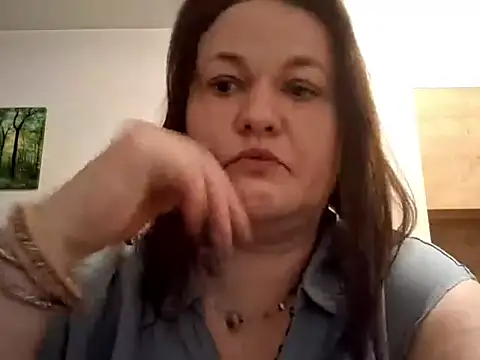 Snapshot of OpheliaMilf chatting on 04/10/26, 07:40 OpheliaMilf online show from 04/10/26, 07:40