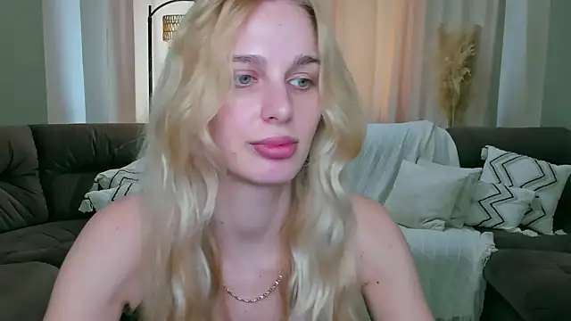 blonde  flirt online show from 04/08/26, 06:02