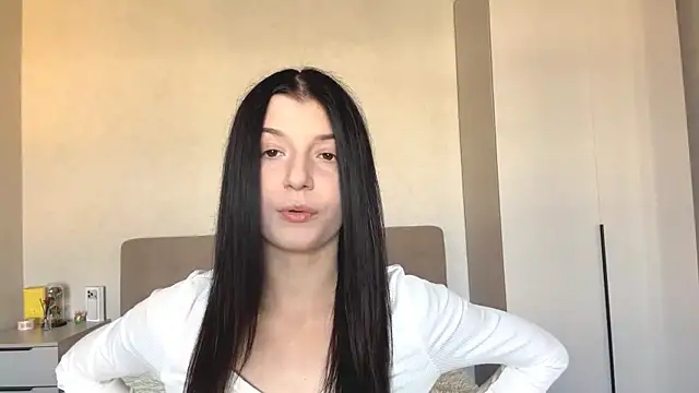 Snapshot of JazminLantey chatting on 07/13/26, 03:31 JazminLantey online show from 07/13/26, 03:31