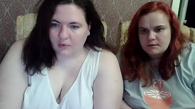 Snapshot of AmirahLaveyQx chatting on 04/02/26, 05:43 AmirahLaveyQx online show from 04/02/26, 05:43