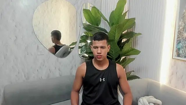 Snapshot of noahdark_ chatting on 04/19/26, 01:27 noahdark online show from 04/19/26, 01:27