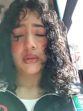 bella swwan  online show from 04/05/26, 01:19