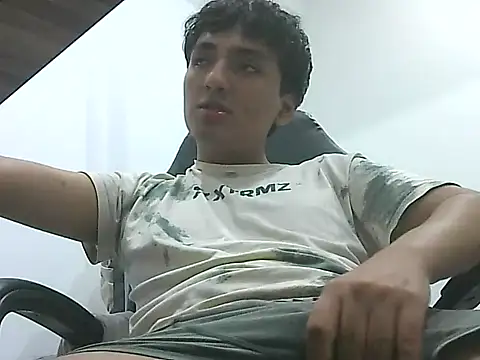 Snapshot of boynovaa chatting on 05/25/26, 04:40 boynovaa online show from 05/25/26, 04:40