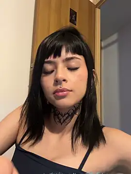 Snapshot of Babeel_ chatting on 05/30/26, 12:08 Babeel online show from 05/30/26, 12:08