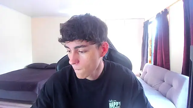 Snapshot of Luke_Chill chatting on 05/04/26, 02:46 Luke Chill online show from 05/04/26, 02:46