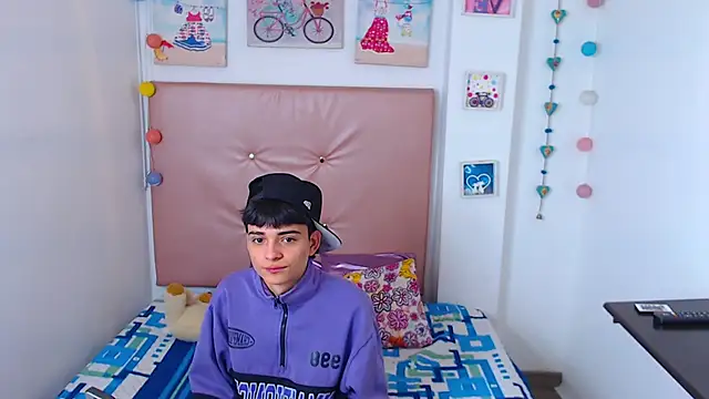 milo hot  online show from 04/23/26, 11:51