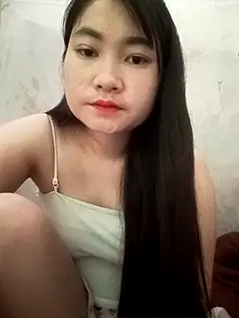 Linh Hoang online show from 05/20/26, 02:07