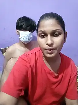 Snapshot of Jerin_Couple61 chatting on 05/18/26, 04:13 Jerin Couple61 online show from 05/18/26, 04:13