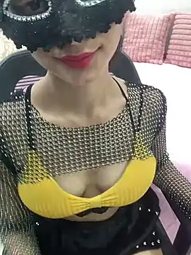 Snapshot of SUMITI_ chatting on 04/03/26, 07:45 SUMITI online show from 04/03/26, 07:45