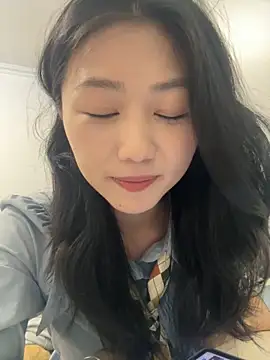Snapshot of Shanshan_1267 chatting on 04/23/26, 01:46 Shanshan 1267 online show from 04/23/26, 01:46
