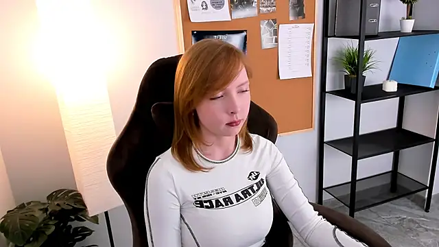 CherryCrushLove online show from 04/25/26, 01:41