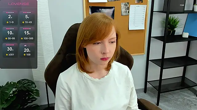 CherryCrushLove online show from 05/12/26, 05:37