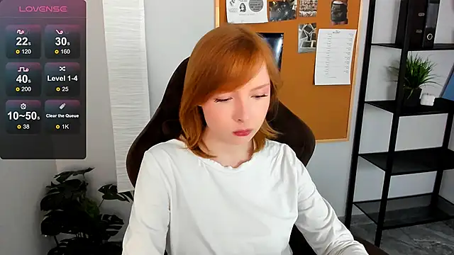 CherryCrushLove online show from 05/18/26, 06:08