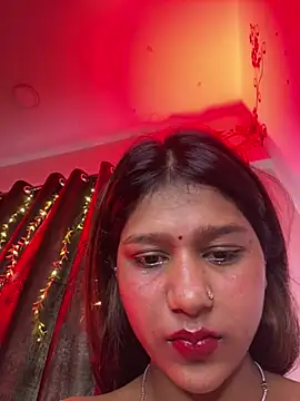 Snapshot of Cutiepie- chatting on 05/27/26, 01:57 Cutiepie- online show from 05/27/26, 01:57