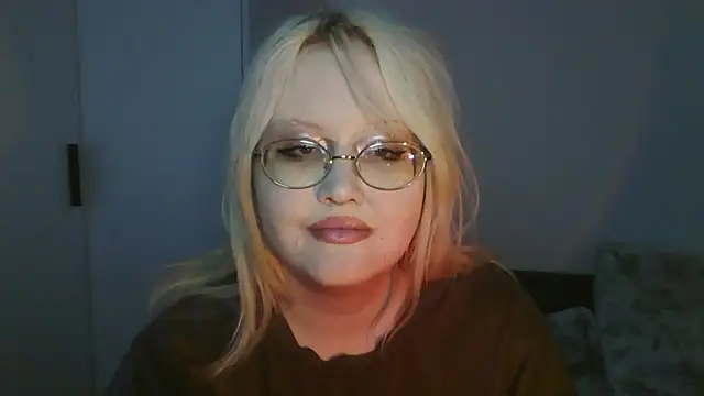 Snapshot of Elayne_Sweet chatting on 05/21/26, 06:09 Elayne Sweet online show from 05/21/26, 06:09