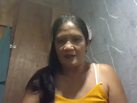 Snapshot of PinayZaira chatting on 07/06/26, 11:40 PinayZaira online show from 07/06/26, 11:40