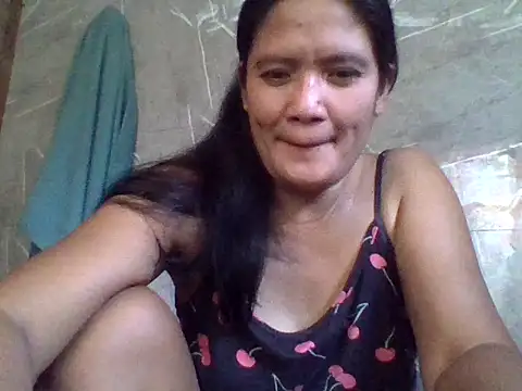 Snapshot of PinayZaira chatting on 07/13/26, 07:11 PinayZaira online show from 07/13/26, 07:11