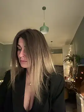 Snapshot of Rita_Tease chatting on 04/14/26, 06:03 Rita Tease online show from 04/14/26, 06:03
