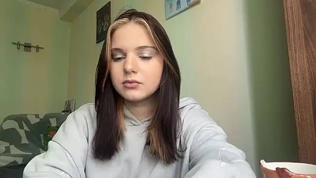 GiselleReidenbach online show from 04/07/26, 11:54