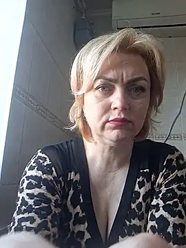 SylvieGold453 online show from 04/14/26, 12:33