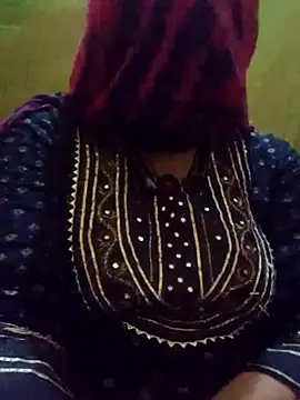 Snapshot of riya12_ chatting on 04/05/26, 10:12 riya12 online show from 04/05/26, 10:12