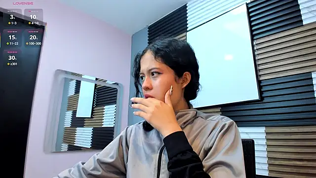 Snapshot of Kaira_luxury chatting on 05/28/26, 02:53 Kaira luxury online show from 05/28/26, 02:53
