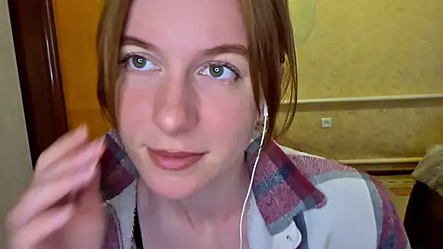 DonnaKuc online show from 05/10/26, 06:07