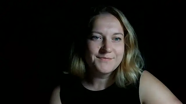 TinaKittyX online show from 06/03/26, 08:25