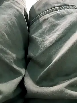 yourdreamman007  online show from 04/05/26, 05:43