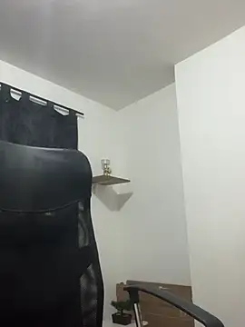 Snapshot of sebascuterouss chatting on 05/28/26, 01:30 sebascuterouss online show from 05/28/26, 01:30