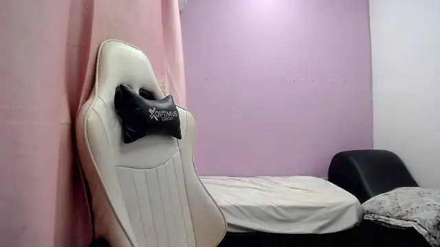 Snapshot of Yei_lee_ chatting on 05/10/26, 06:40 Yei lee online show from 05/10/26, 06:40