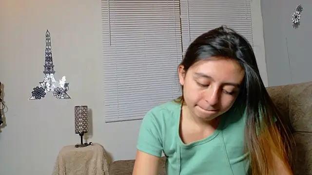 Snapshot of Lala_fluffy chatting on 06/01/26, 08:32 Lala fluffy online show from 06/01/26, 08:32