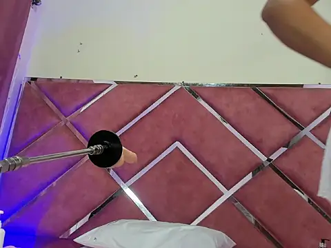 Snapshot of SofiaMendez1_ chatting on 04/05/26, 03:26 SofiaMendez1 online show from 04/05/26, 03:26