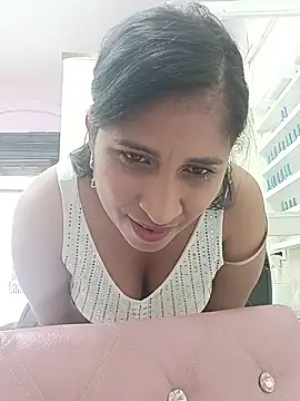 Snapshot of SofiaMendez1_ chatting on 06/25/26, 05:39 SofiaMendez1 online show from 06/25/26, 05:39