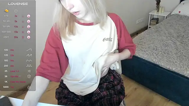 MiaKimiko online show from 05/21/26, 02:18