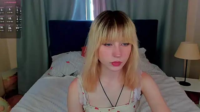 MiaKimiko online show from 06/08/26, 01:39