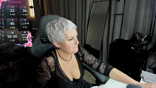 Snapshot of Linda_Zef1r chatting on 05/29/26, 01:14 Linda Zef1r online show from 05/29/26, 01:14